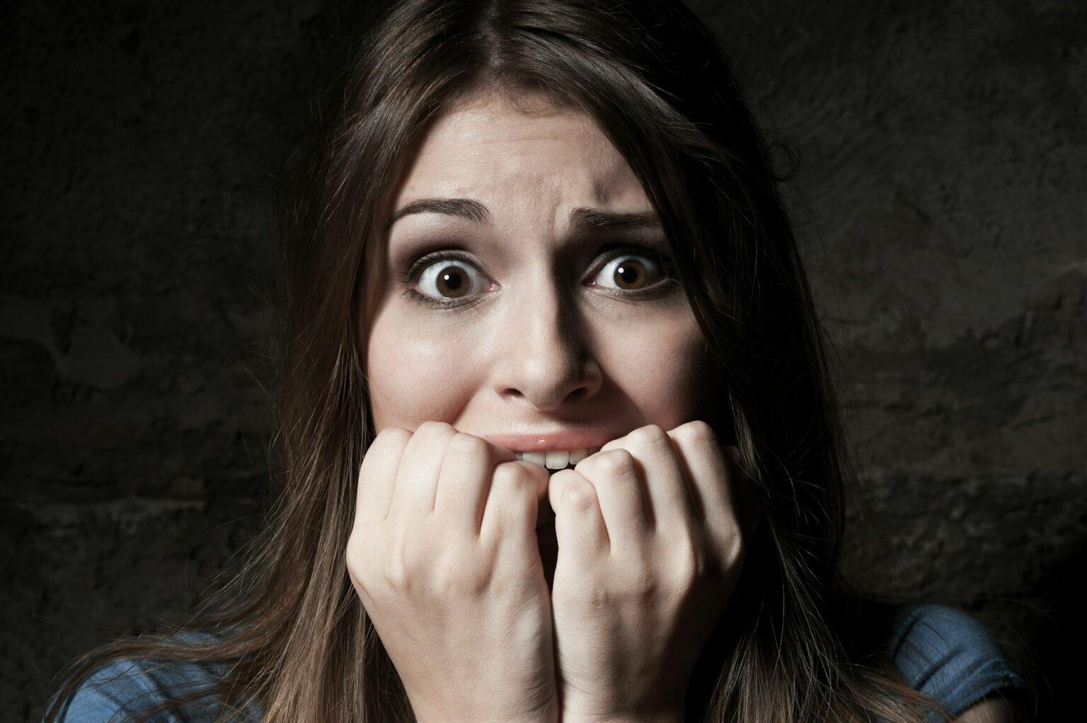 Thanatophobie: comprendre et surmonter la peur panique de la mort I am so scared!