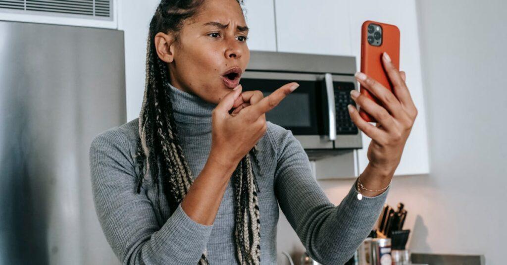 Comment faire face à une crise de nerfs : 7 symptômes pour l’identifier découvrez ce qu'est un breakdown nerveux, ses symptômes, ses causes et les meilleures approches pour le surmonter. informez-vous sur les stratégies de prévention et de gestion pour retrouver équilibre et bien-être.