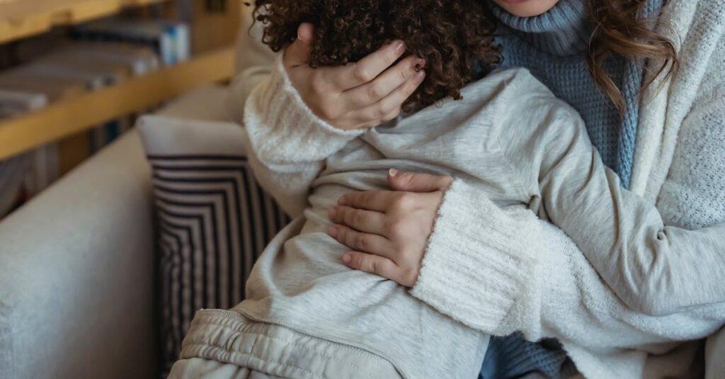 Être une éponge émotionnelle : comment gérer l’intensité des émotions découvrez le concept de l'éponge émotionnelle : une exploration de la sensibilité humaine et de la capacité à absorber les émotions des autres. apprenez comment cette caractéristique peut influencer vos relations et votre bien-être, tout en découvrant des stratégies pour gérer et élever votre propre équilibre émotionnel.