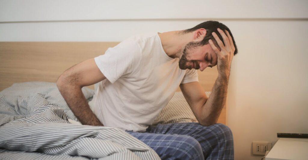 découvrez l'univers fascinant et intrigant de l'obsession du repos au lit. plongez dans une réflexion profonde sur le bien-être, le confort et les implications psychologiques de cette quête de tranquillité. des conseils pratiques aux récits personnels, explorez les multiples facettes de cette tendance qui invite à ralentir et à savourer chaque instant.