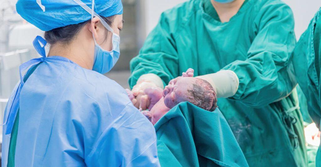 Ma famille est toxique : comprendre les impacts psychologiques explorez les dynamiques complexes et les impacts émotionnels d'une famille toxique. découvrez des stratégies pour reconnaître, gérer et surmonter les effets d'une telle relation sur votre bien-être.