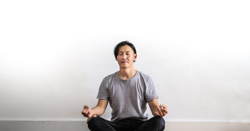 découvrez l'art de la pleine conscience (mindfulness) et apprenez à vivre pleinement chaque instant. explorez des techniques de méditation, des exercices pratiques et des conseils pour réduire le stress, améliorer votre bien-être mental et cultiver une vie plus consciente et sereine.