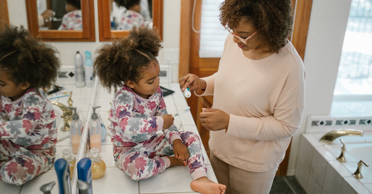 découvrez les dynamiques complexes et les impacts émotionnels d'une famille toxique. apprenez à reconnaître les signes d'une relation dysfonctionnelle et explorez des stratégies pour préserver votre bien-être tout en faisant face aux défis familiaux.