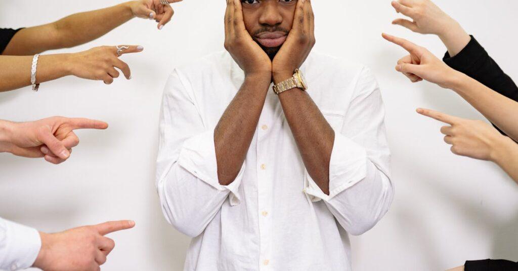 découvrez l'univers complexe de la culpabilité avec 'blame', une exploration poignante des relations humaines, des erreurs du passé et des conséquences de nos actions. plongez dans cette analyse profonde qui interroge notre propre responsabilité.