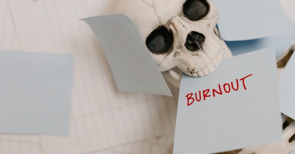 découvrez les causes et les symptômes de la fatigue émotionnelle. apprenez à reconnaître ce phénomène épuisant et explorez des stratégies efficaces pour le gérer et retrouver votre équilibre émotionnel.