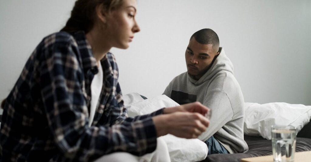 Peur de l’intimité : 6 signes que vous en souffrez peut-être et comment y remédier découvrez comment surmonter l'anxiété liée à l'intimité et améliorer vos relations. apprenez des stratégies pour gérer vos peurs et créer des connexions plus profondes et authentiques avec vos proches.