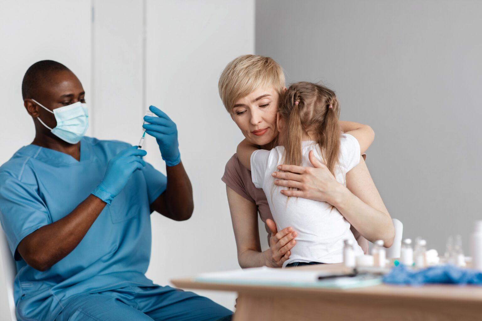 Affectophobie : comprendre la peur d’exprimer ses émotions Emotions of fear in child and vaccination to protect health