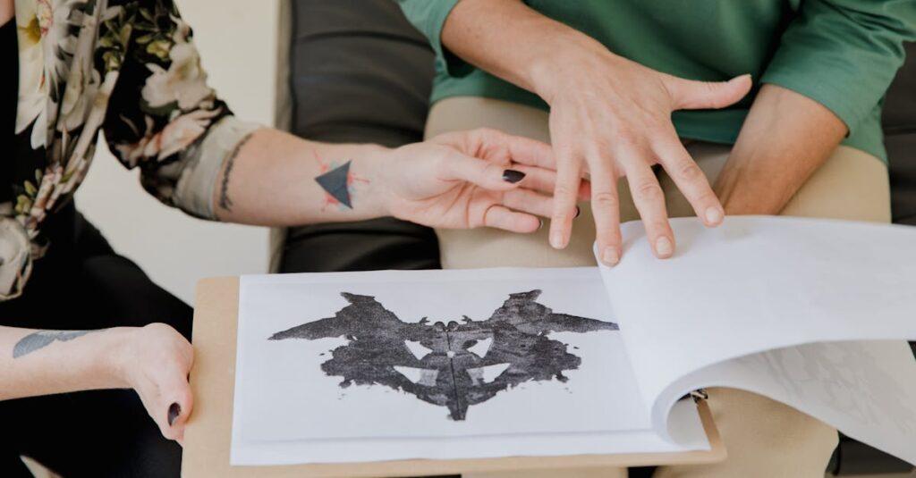 découvrez la psychologie clinique, une discipline essentielle qui explore le comportement humain, le traitement des troubles mentaux et l'amélioration du bien-être psychologique. apprenez-en plus sur les techniques, les approches thérapeutiques et le rôle des psychologues cliniciens dans le soutien aux individus.