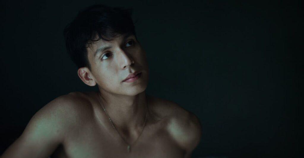 découvrez comment le poids émotionnel influence notre bien-être. apprenez des stratégies pour alléger ces fardeaux et vivre plus sereinement, en transformant vos émotions en force positive.