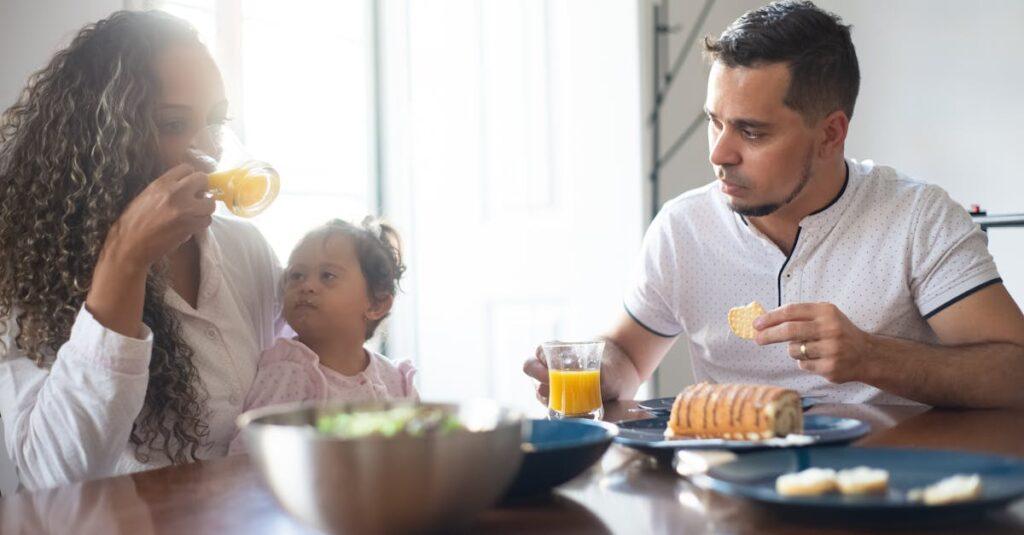 découvrez le syndrome d'aliénation parentale, un phénomène complexe qui se manifeste lorsque l'un des parents tente d'estranger l'enfant de l'autre parent. apprenez-en davantage sur ses causes, ses conséquences et les solutions pour prendre soin des relations familiales.