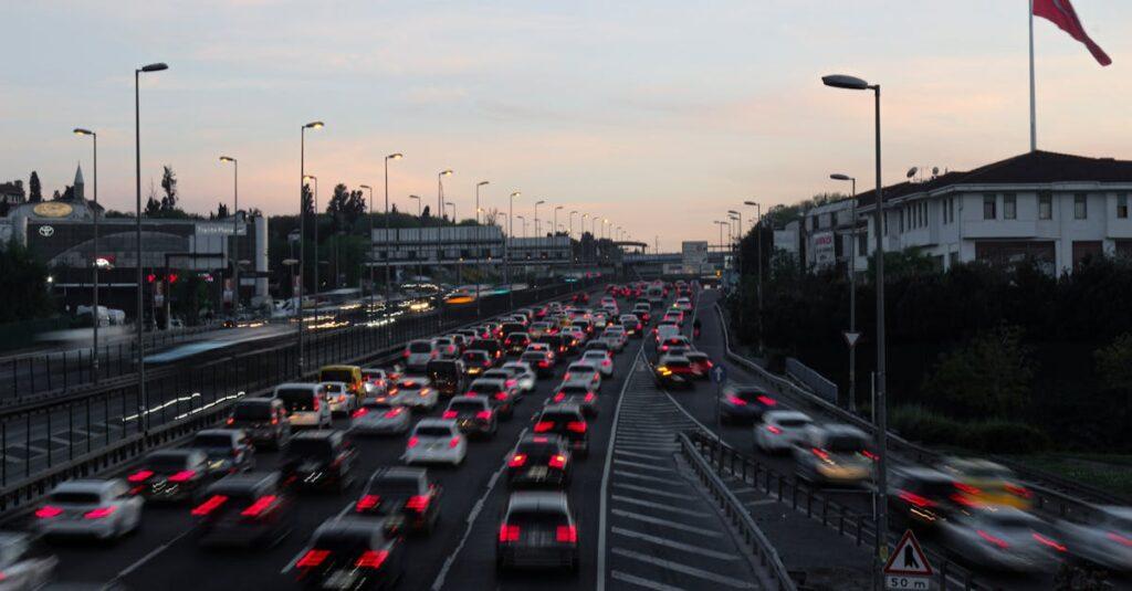 Face à la dimension perverse : comprendre ses mécanismes et ses impacts découvrez les dynamiques perverses qui influencent nos relations et nos comportements. plongez dans une analyse des mécanismes psychologiques et sociaux qui façonnent les échanges humains, entre manipulation et passion.