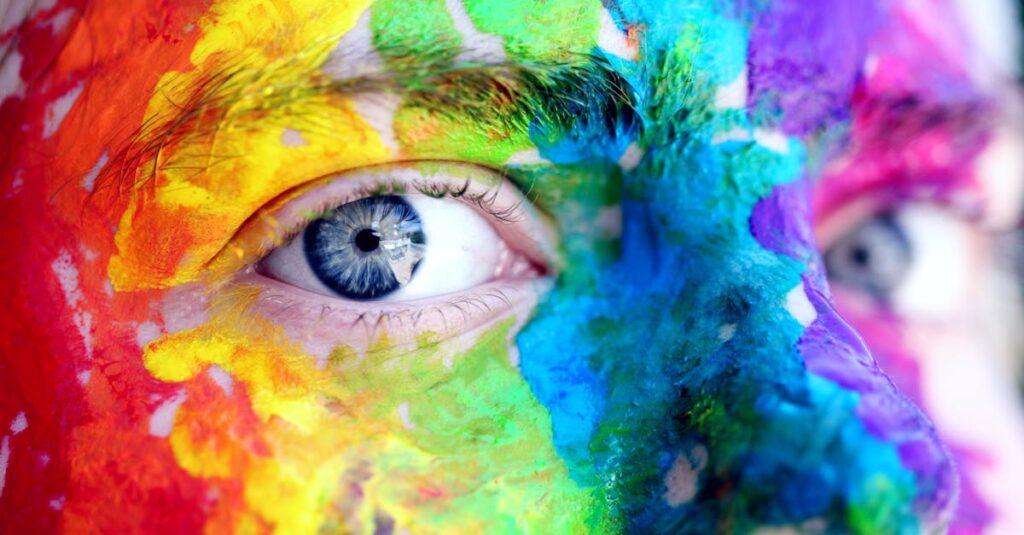 découvrez le mouvement pride, symbole de la lutte pour les droits lgbtq+, célébrant la diversité et l'inclusivité à travers des événements festifs et engagés. rejoignez-nous pour promouvoir l'égalité et la fierté dans le monde entier.