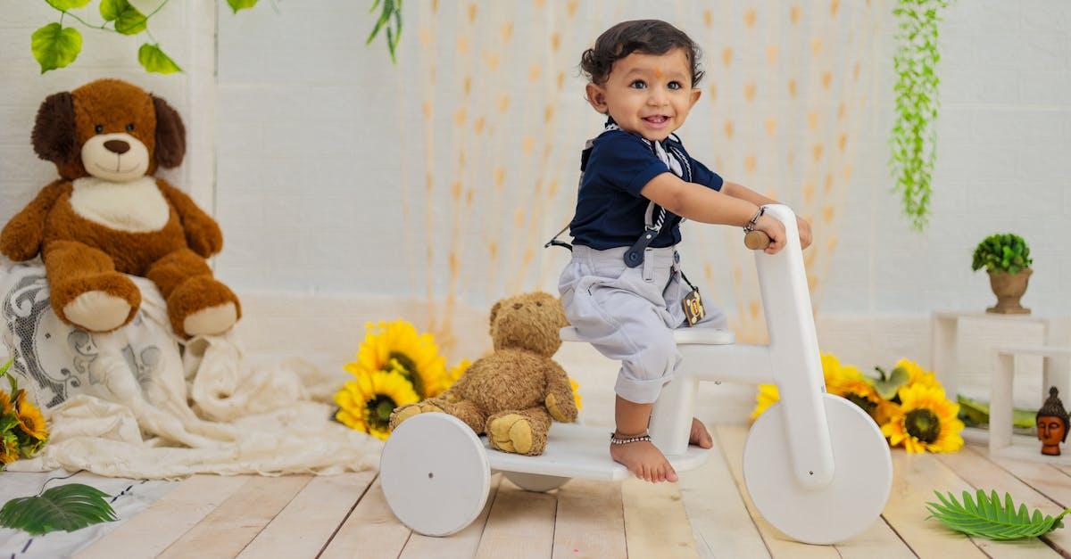 découvrez le phénomène du baby blues, une expérience émotionnelle courante après l'accouchement qui touche de nombreuses nouvelles mamans. apprenez à reconnaître ses symptômes, ses causes et des conseils pour surmonter cette période délicate tout en prenant soin de votre bien-être et de celui de votre bébé.