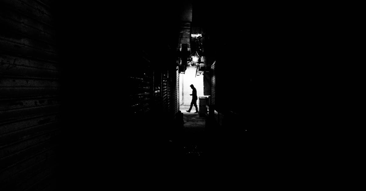 découvrez les profondeurs de l'emptiness, un concept fascinant qui explore la vacuité et l'illusion. plongez dans un monde où le vide devient une source de réflexion, d'introspection et de beauté. un voyage vers la compréhension de soi et de l'existence.