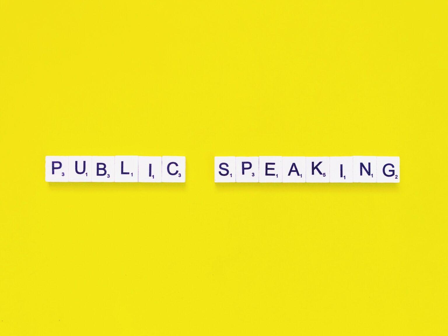 Comprendre la glossophobie : surmonter la peur de parler en public en 2025 Public speaking