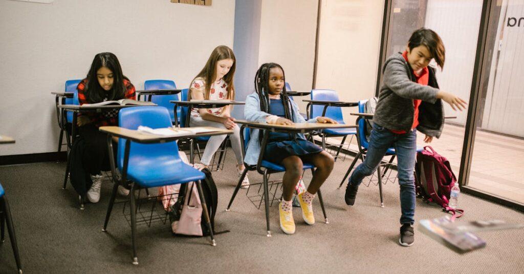 découvrez les différentes facettes du comportement antisocial, ses causes, ses conséquences et les méthodes de prise en charge pour mieux comprendre et aider ceux qui en souffrent.