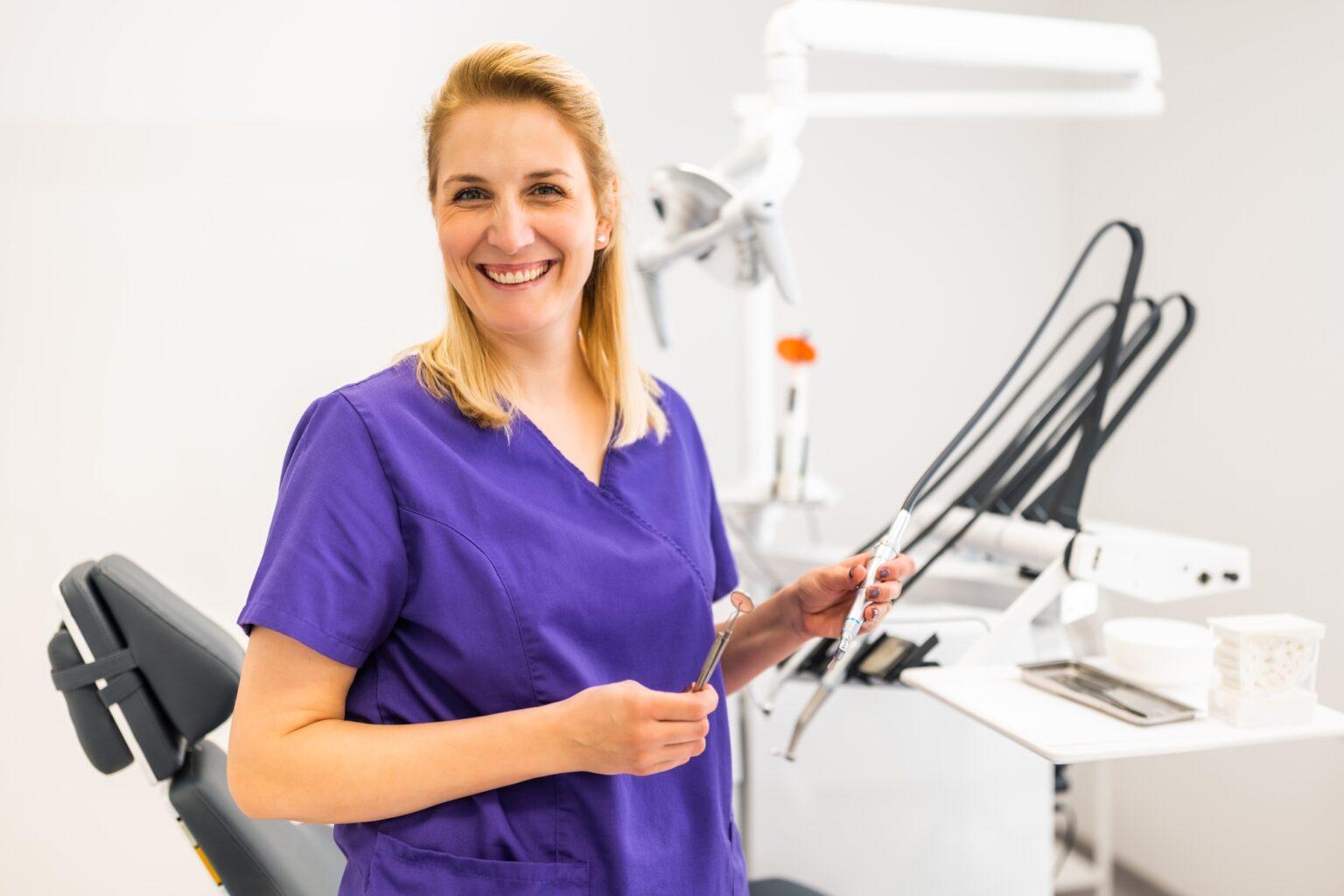 Voyage dentaire : l’itinéraire malin pour soigner son sourire Dentist occupation