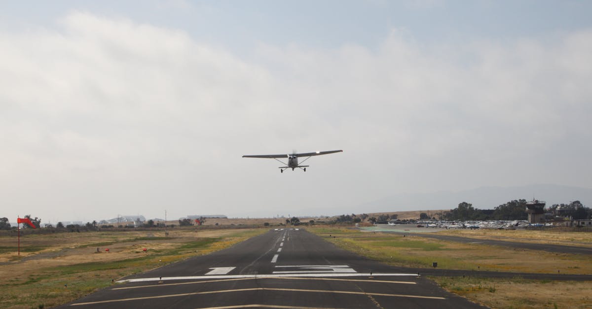 découvrez comment surmonter la peur de l'avion grâce à des techniques éprouvées, des conseils de professionnels et des ressources utiles. apprenez à gérer votre anxiété et à voyager en toute sérénité.