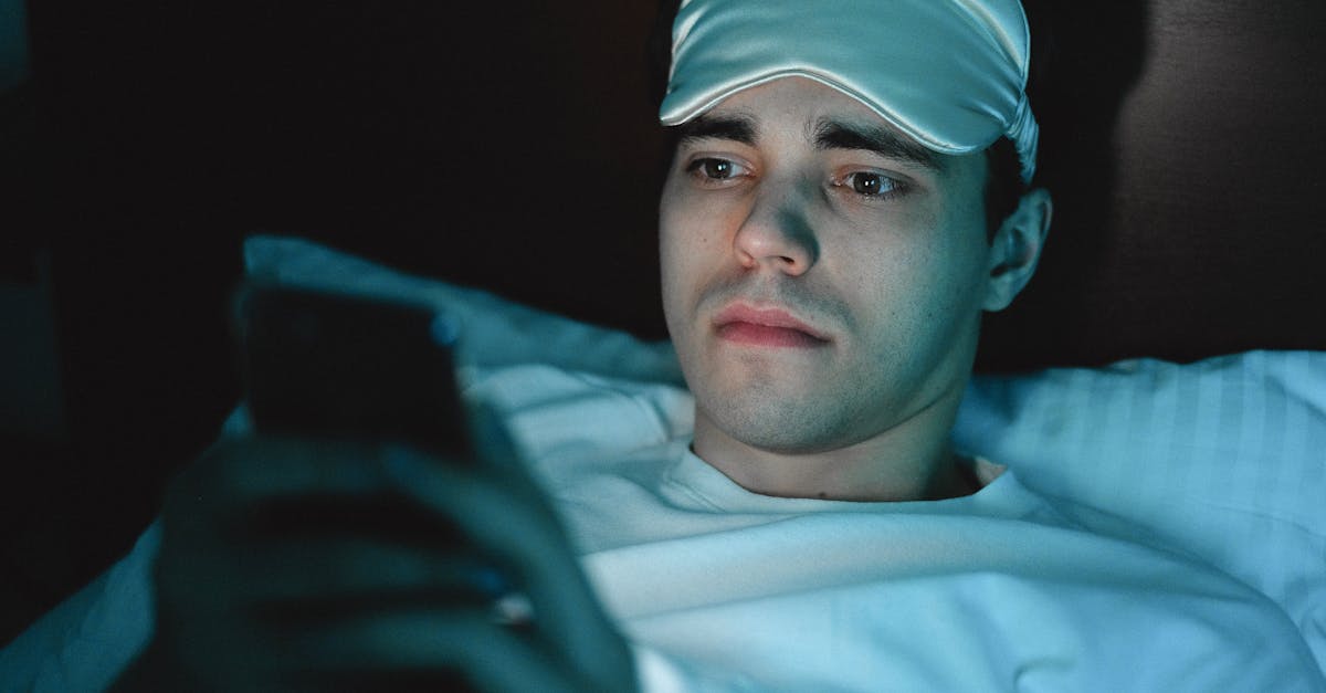 découvrez les causes et les solutions pour surmonter l'insomnie. apprenez des conseils pratiques pour améliorer votre sommeil et retrouver des nuits paisibles.