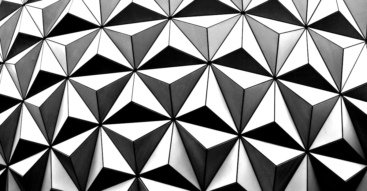 découvrez le triangle de karpman, un modèle psychologique fascinant qui explore les dynamiques de la victime, du sauveur et du persécuteur dans les relations interpersonnelles. apprenez comment identifier ces rôles et rompre les cycles négatifs pour favoriser des interactions saines et épanouissantes.