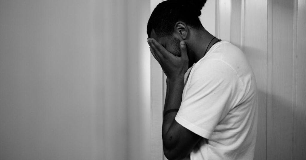 Comprendre les troubles phobiques : types, causes et traitements découvrez le monde fascinant des phobies, leurs origines, symptômes et traitements. apprenez comment surmonter vos peurs et améliorer votre bien-être mental grâce à des conseils et des stratégies efficaces.