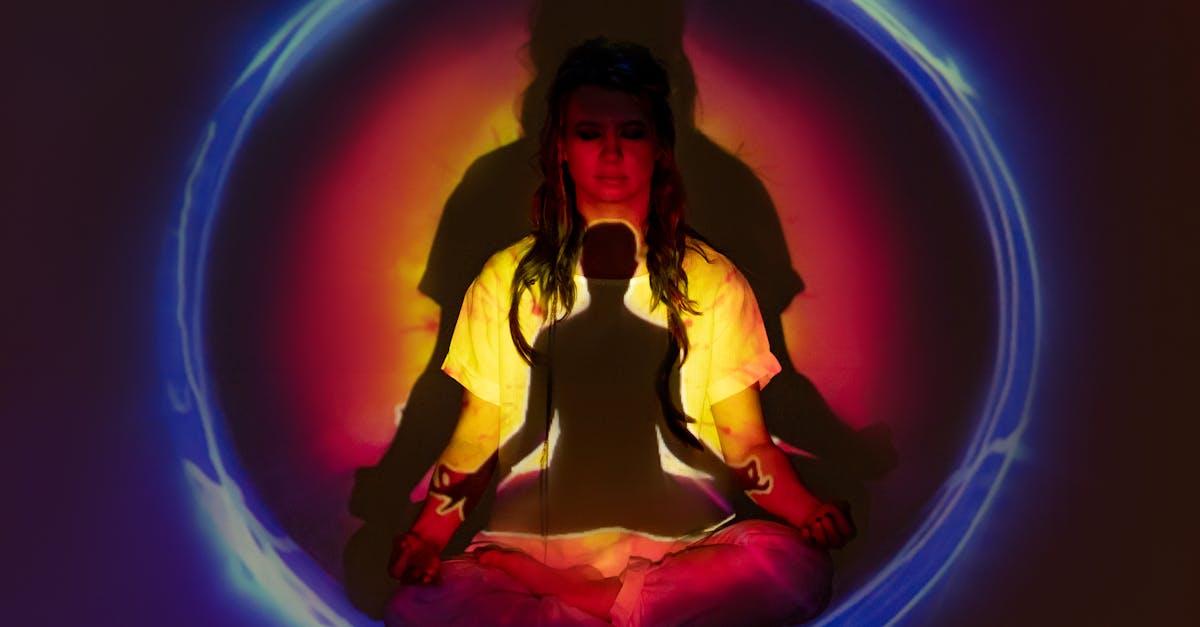 découvrez un voyage captivant vers la connaissance de soi avec notre guide sur l'auto-découverte. explorez des techniques et des réflexions pour mieux comprendre vos passions, vos valeurs et votre identité, afin de révéler votre plein potentiel.