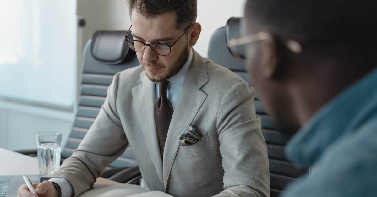découvrez les différentes étapes et méthodes de la prise de décision, des outils pratiques pour améliorer votre processus décisionnel, et des conseils pour prendre des décisions efficaces dans la vie professionnelle ou personnelle.