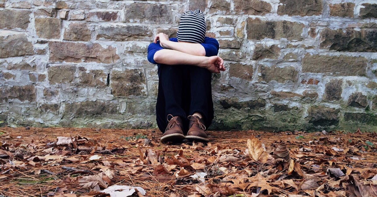 découvrez les causes, symptômes et traitements de la dépression, un trouble mental courant qui affecte des millions de personnes. apprenez à reconnaître les signes et à trouver du soutien pour améliorer votre bien-être.