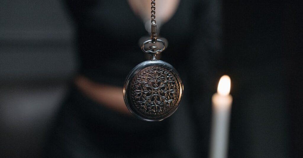 découvrez l'hypnose, une pratique thérapeutique et de bien-être qui aide à explorer l'inconscient, améliorer la confiance en soi, gérer le stress et dépasser certains blocages. apprenez comment fonctionne l'hypnose et ses nombreux bienfaits.