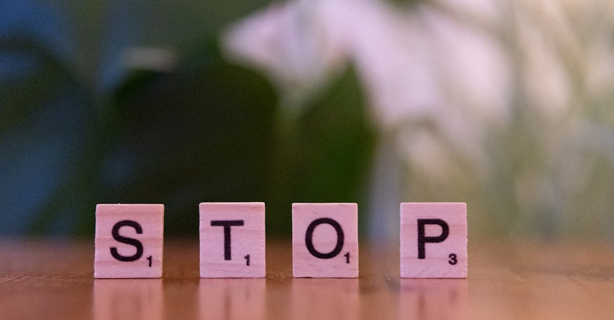 découvrez ce qu'est la répression, ses mécanismes, ses conséquences psychologiques et sociales, ainsi que son impact sur le comportement individuel et collectif.