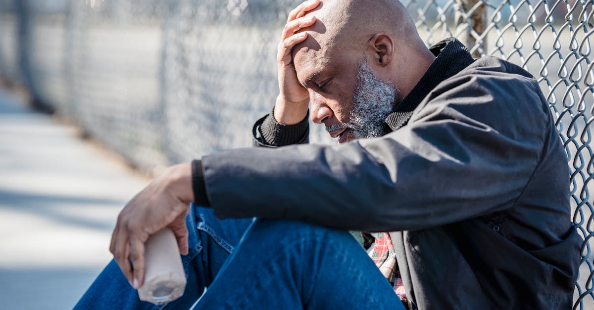 découvrez ce qu'est la dépression saisonnière, ses causes, ses symptômes et les solutions pour mieux la gérer. conseils pratiques et informations pour retrouver un moral au top toute l'année.