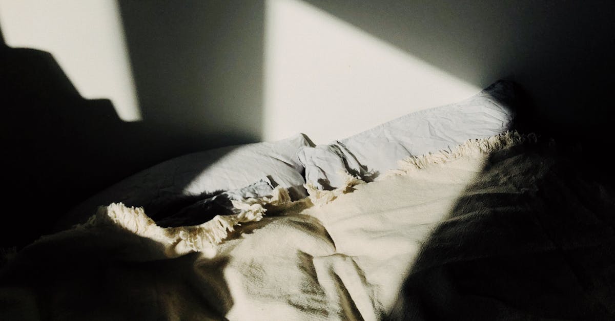 découvrez les différents troubles du sommeil, leurs causes, symptômes et traitements. obtenez des conseils pour améliorer la qualité de votre sommeil et votre bien-être au quotidien.