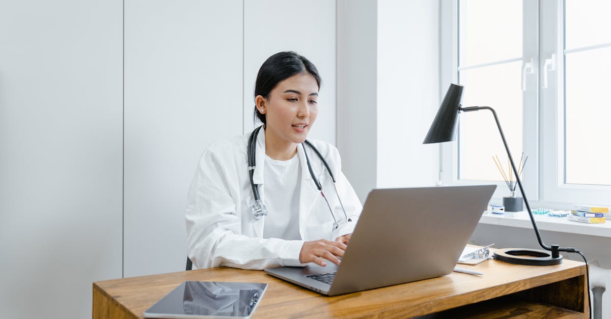 découvrez la télémédecine : une solution innovante pour consulter un médecin à distance, accéder à des soins rapides et sécurisés, et améliorer votre suivi médical où que vous soyez.