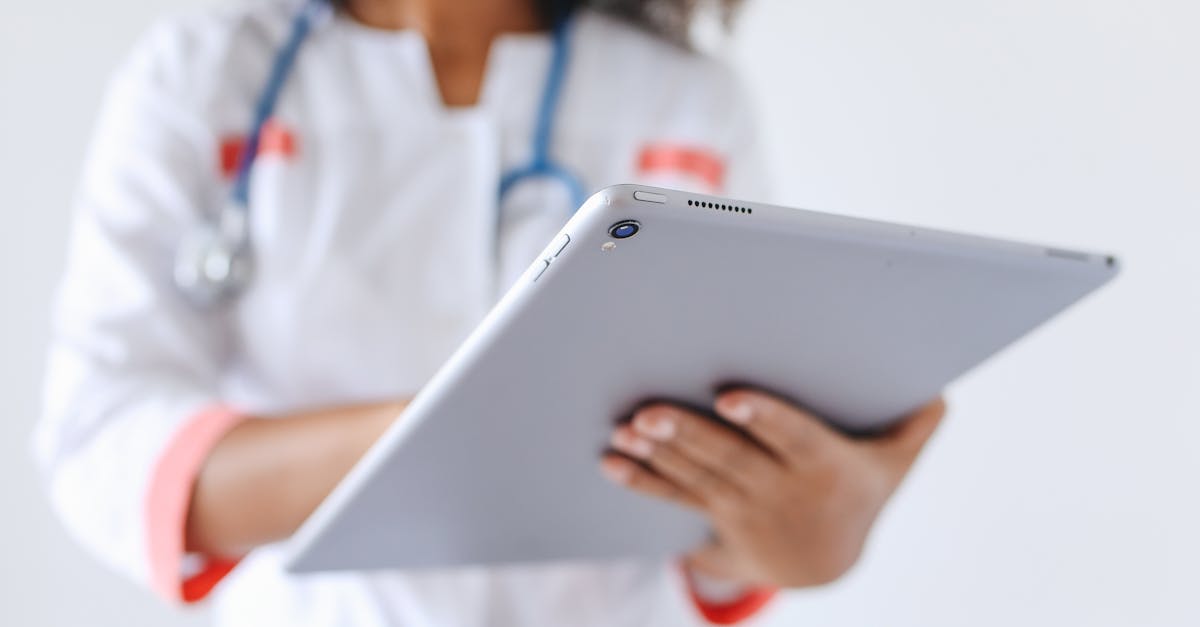 découvrez la télémédecine : une solution innovante pour consulter un médecin à distance, accéder aux soins rapidement et en toute sécurité, depuis chez vous ou en déplacement.