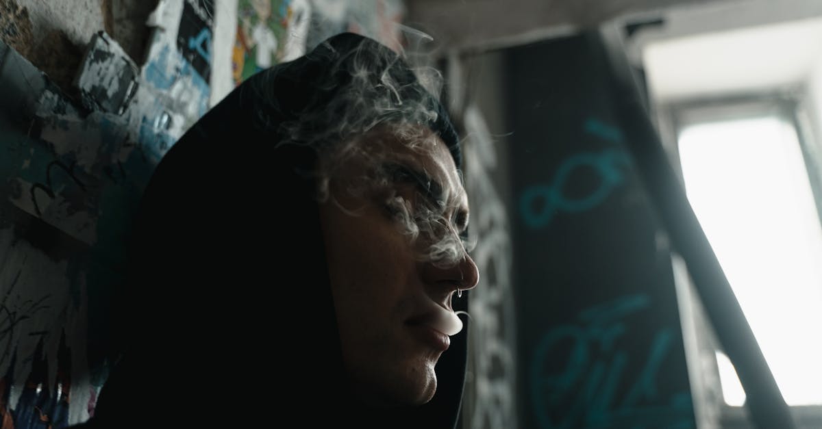 découvrez les causes, symptômes et solutions de l’addiction. informez-vous sur les types de dépendances et les moyens de retrouver le contrôle de votre vie.