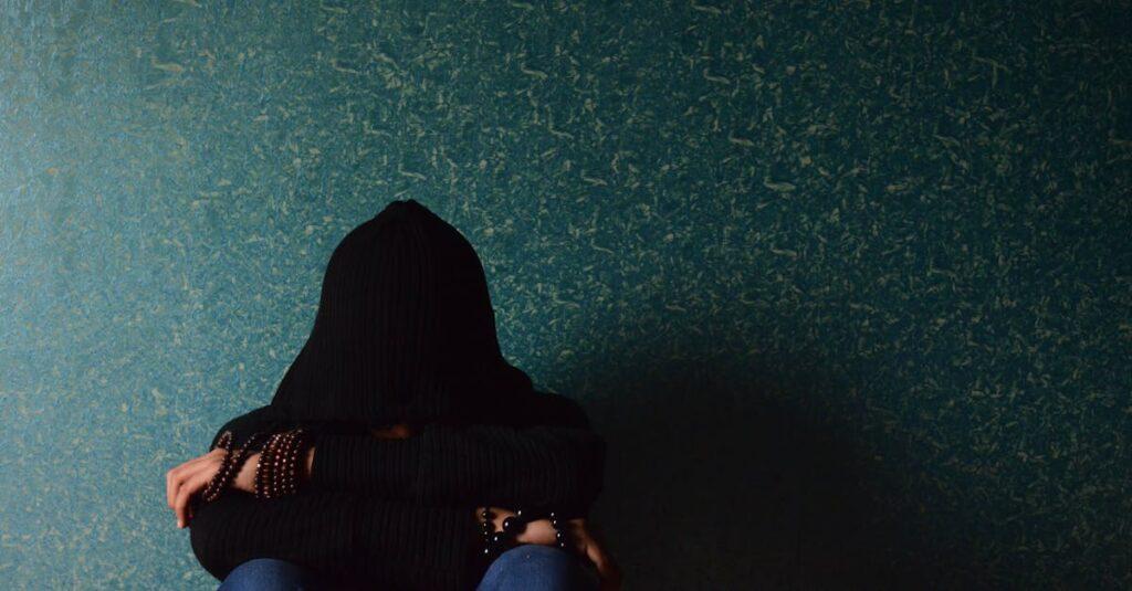 Comment surmonter la dépression sans passer par des médicaments ? découvrez les causes, symptômes et traitements de la dépression, un trouble mental courant qui impacte l’humeur et la vie quotidienne. informez-vous pour mieux comprendre et reconnaître les signes de la dépression.