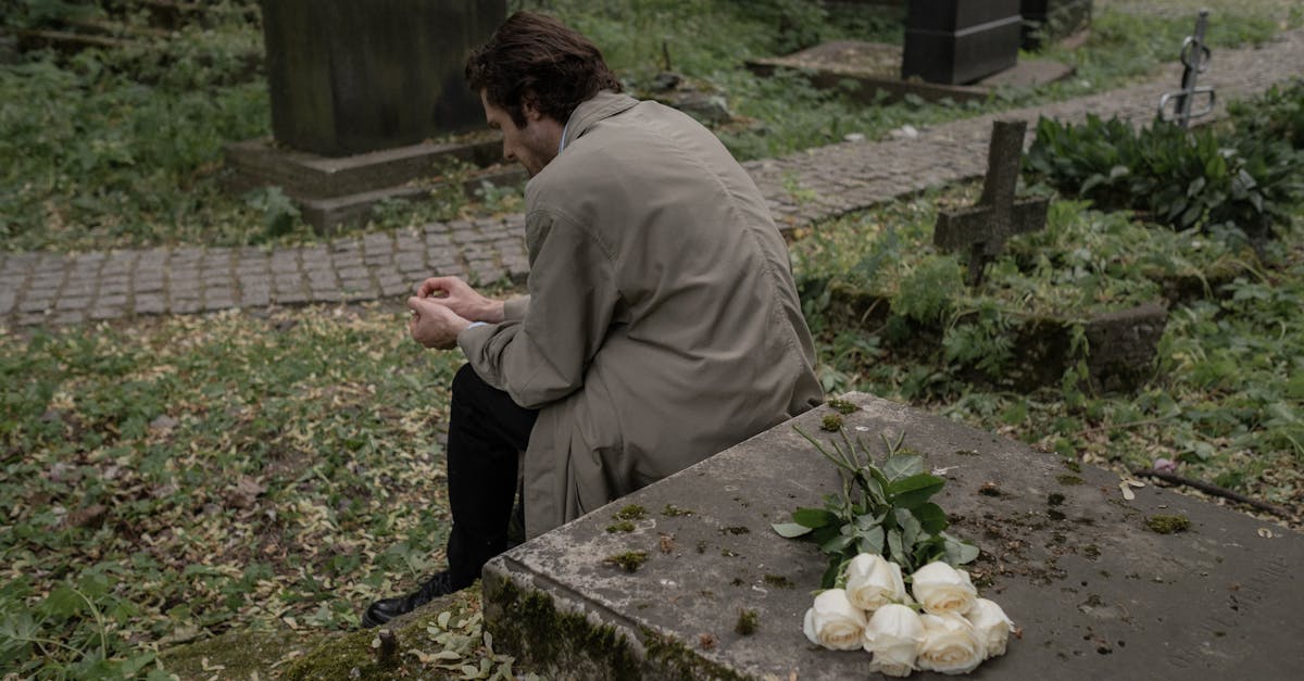 découvrez comment faire face au deuil, comprendre les différentes étapes du grief et trouver des conseils pour surmonter cette épreuve difficile, que ce soit après la perte d'un proche ou d'une situation importante.