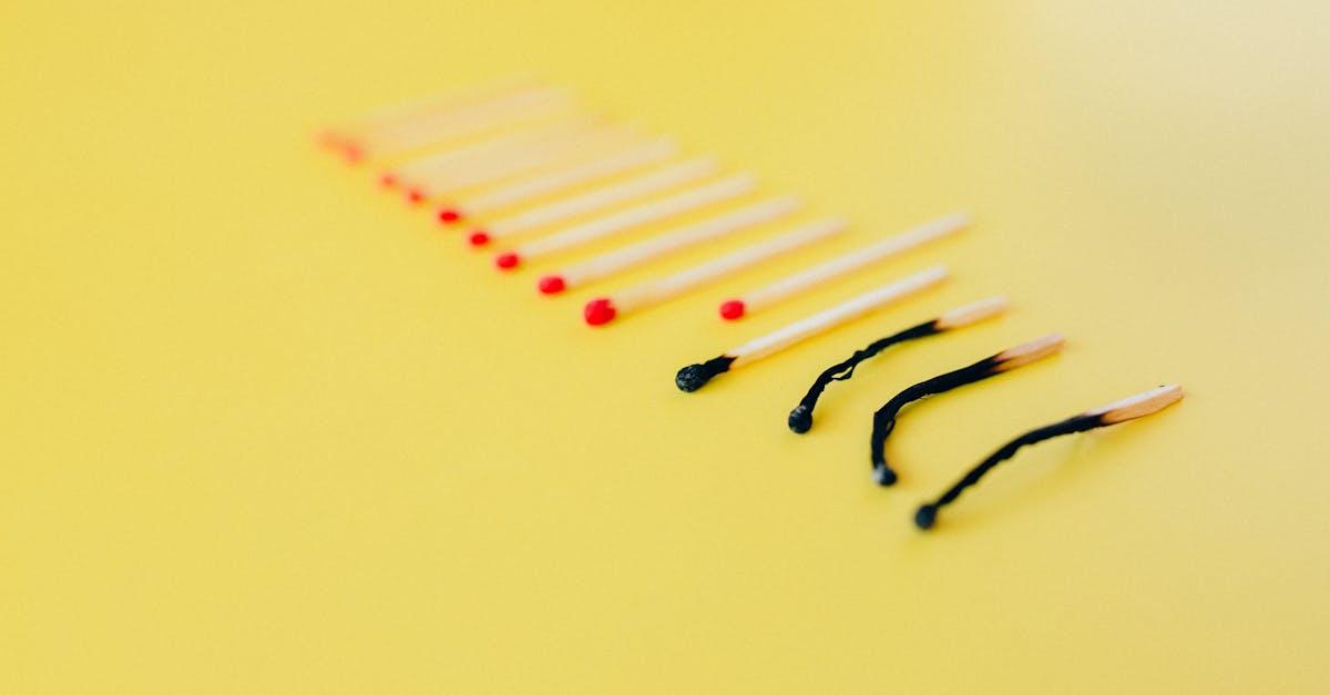 découvrez ce qu'est le syndrome de l'imposteur, ses causes, ses symptômes et des conseils pratiques pour surmonter ce sentiment de ne pas être légitime, aussi bien dans la vie professionnelle que personnelle.