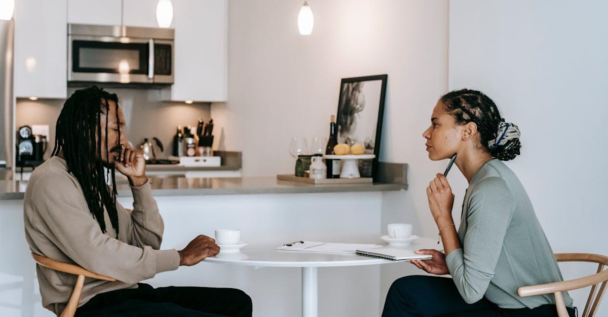 découvrez la thérapie cognitivo-comportementale (tcc) : une approche psychologique efficace pour surmonter l’anxiété, la dépression et modifier les pensées négatives afin d’améliorer votre bien-être au quotidien.