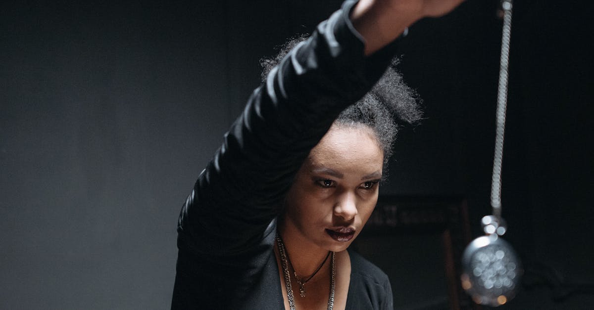 découvrez les bienfaits de l'hypnose pour améliorer votre bien-être, gérer le stress, et surmonter les blocages grâce à des techniques efficaces et naturelles.