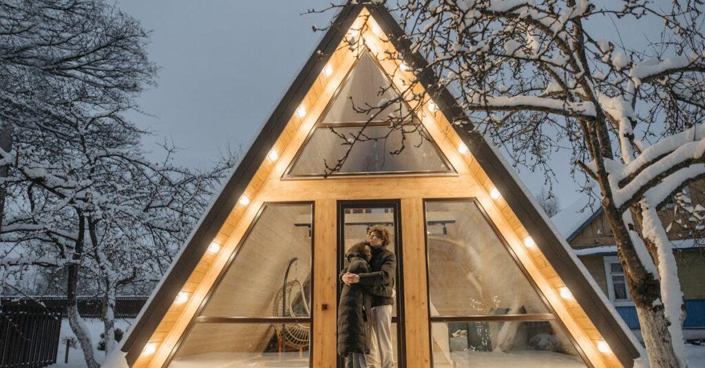 La théorie triangulaire de Sternberg : Exploration des 8 facettes de l’amour découvrez la théorie triangulaire de l'amour, qui explique les différentes dimensions de l'amour à travers l'intimité, la passion et l'engagement.