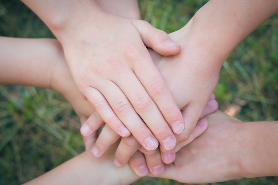 Community helping hands and mutual aid