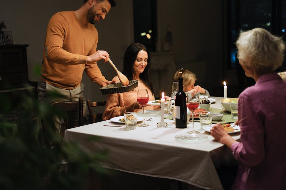 Famille réunie autour d’un moment de gratitude à la maison