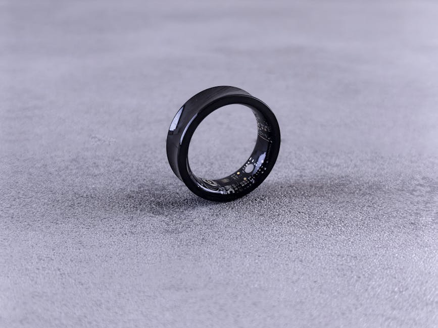 Smart ring and biometric wellness tracking on a hand